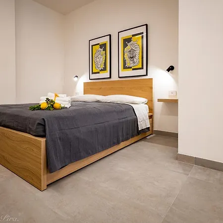 Sikelia Apartament *